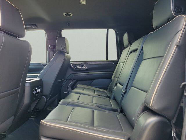 2024 GMC Yukon XL SLT