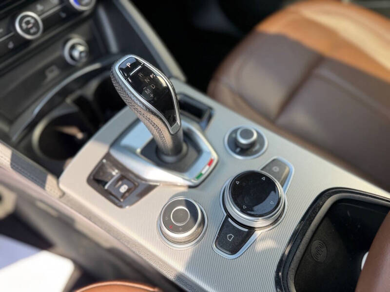 2024 Alfa Romeo Stelvio Ti