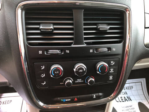 2017 Dodge Grand Caravan SE