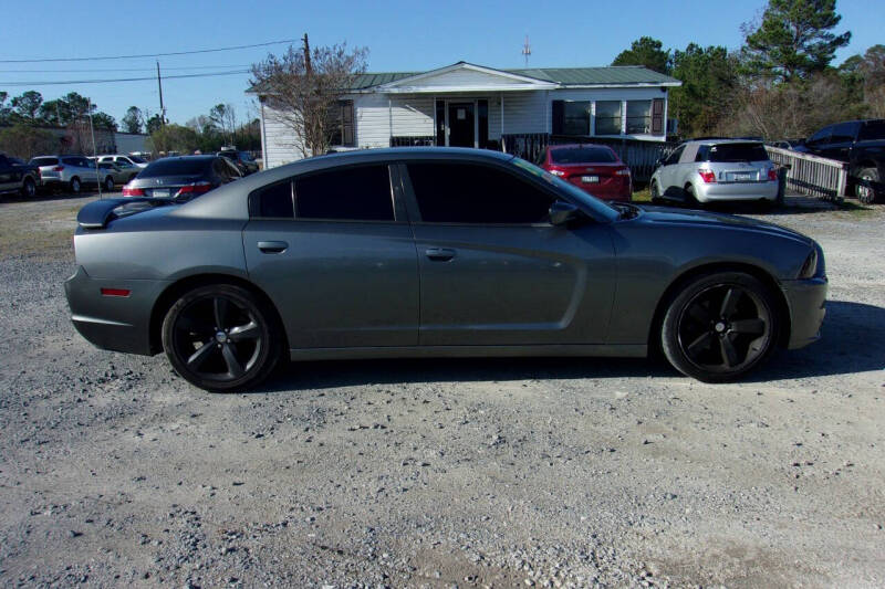 2012 Dodge Charger SXT photo 3