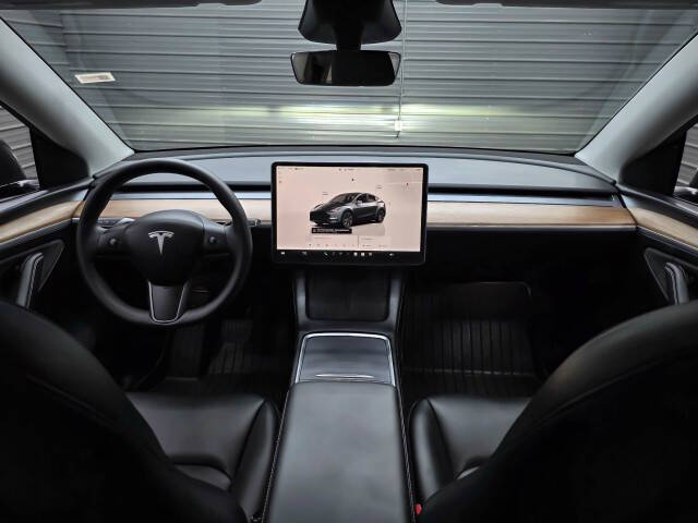 2025 Tesla Model Y Long Range