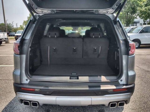 2025 GMC Acadia Elevation