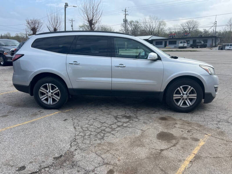 2017 Chevrolet Traverse LT