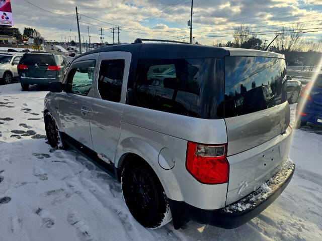 2006 Honda Element for sale at QUEENSGATE AUTO SALES in York, PA