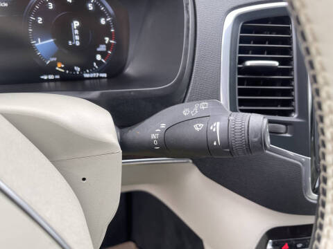 2019 Volvo XC90 T5 Momentum