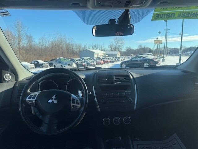 2011 Mitsubishi Outlander Sport SE