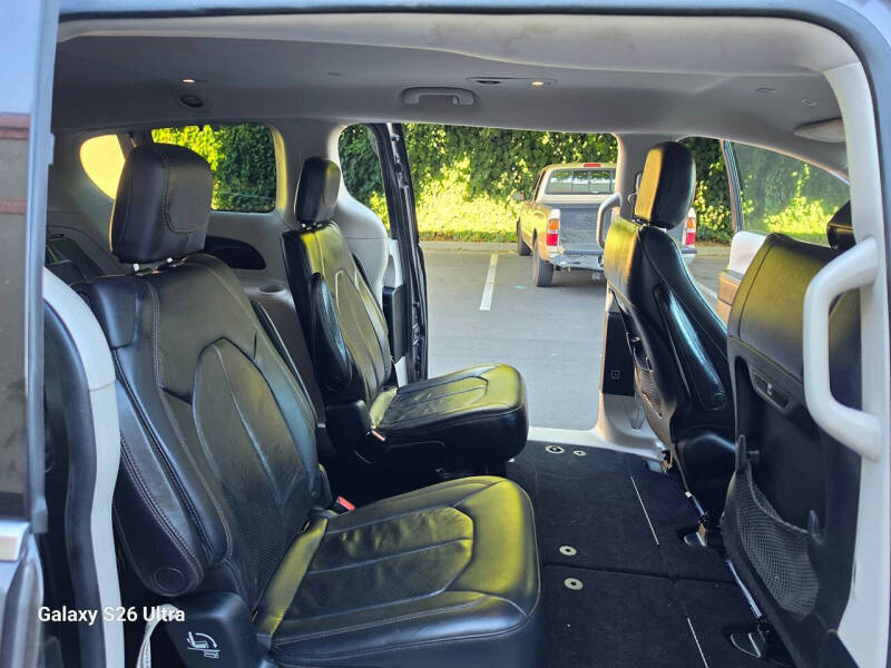 2018 Chrysler Pacifica Touring L