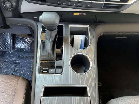 2025 Toyota Sienna LE 8-Passenger