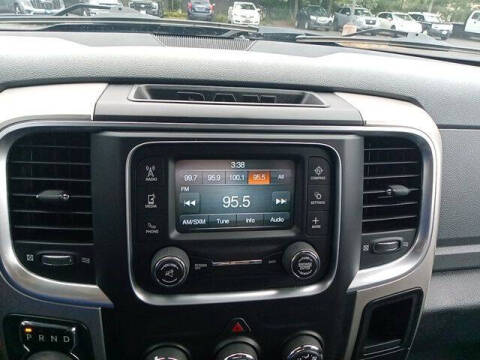 2017 RAM 1500 SLT