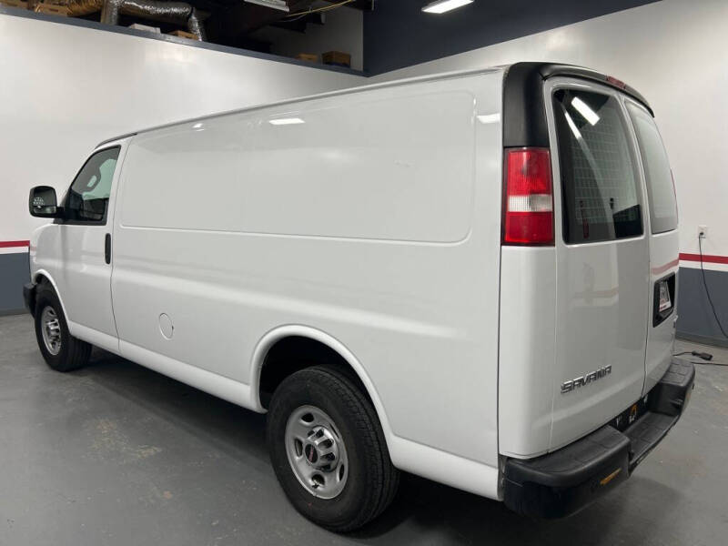 2017 GMC Savana 2500