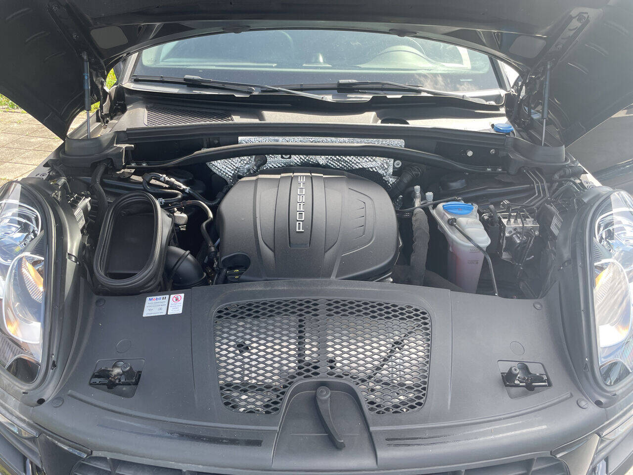 2018 Porsche Macan  - $29,900
