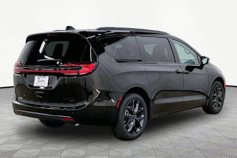 2027 Chrysler Pacifica Limited