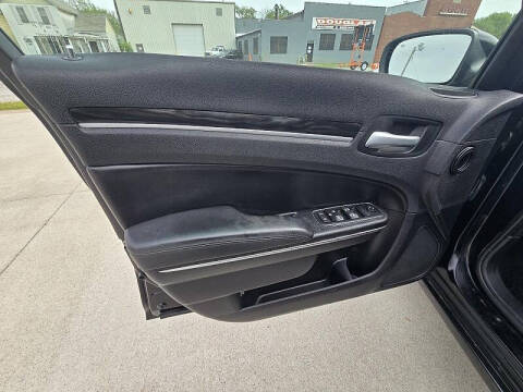 2016 Chrysler 300