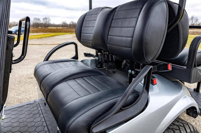 2021 E-Z-GO 6-Passenger