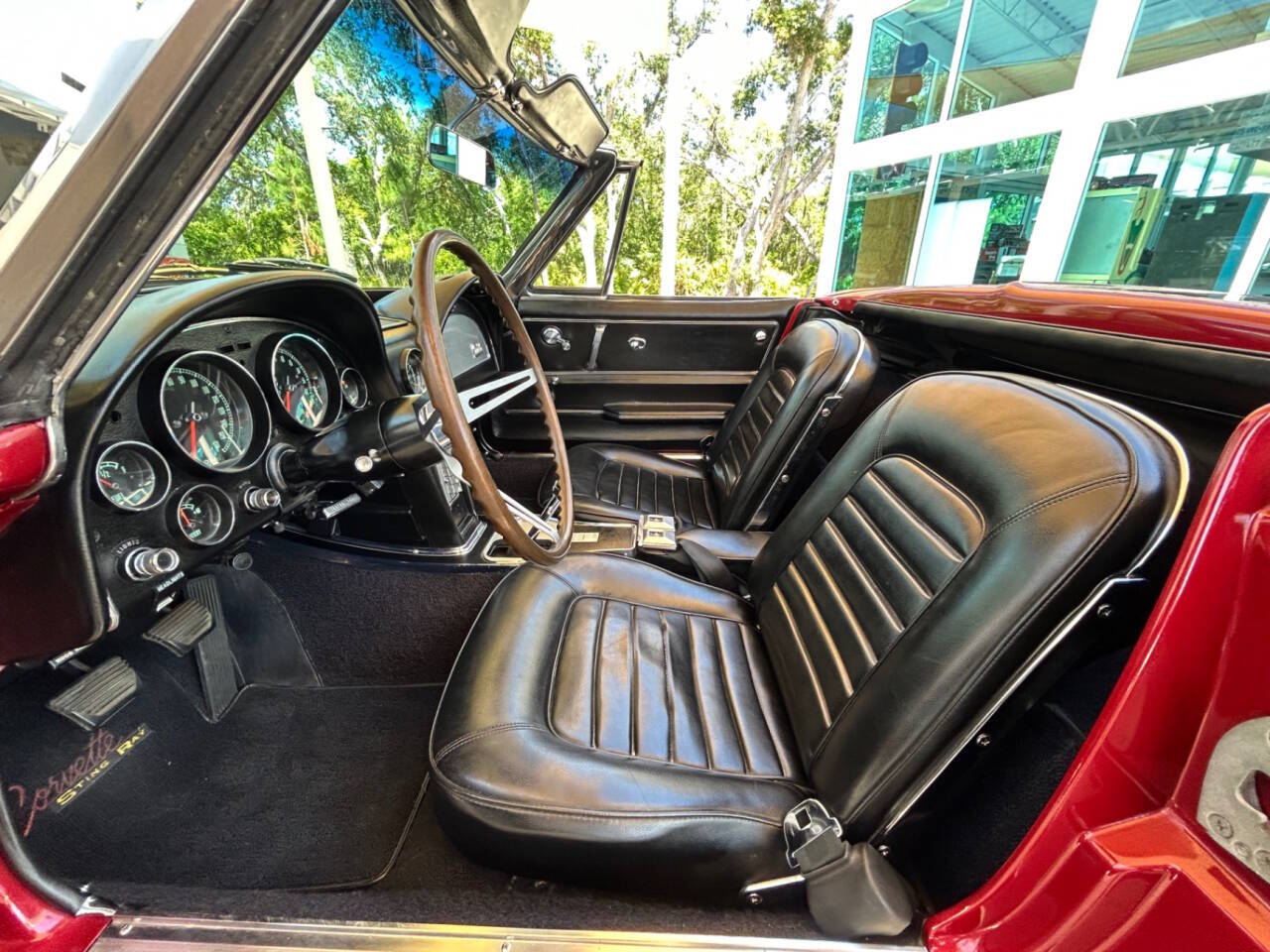 1966 Chevrolet Corvette 30