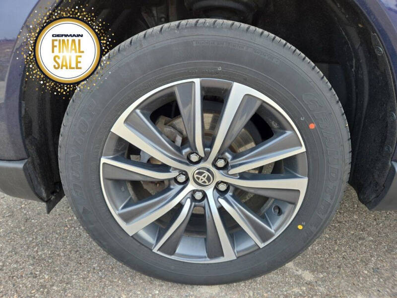 2022 Toyota Venza LE