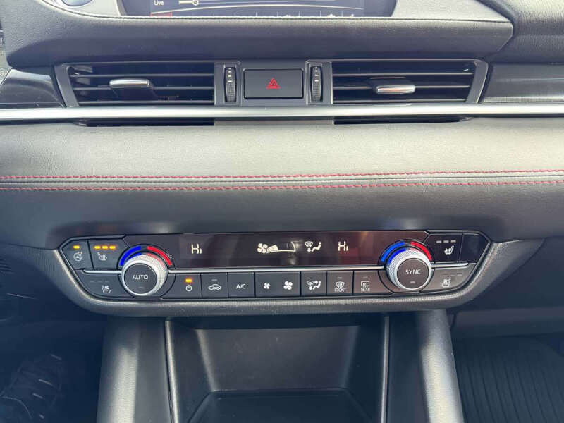 2021 Mazda MAZDA6 Carbon Edition