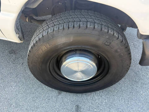 2006 Ford E-Series E-350 SD