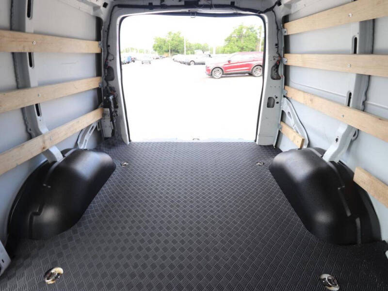 2024 GMC Savana 2500