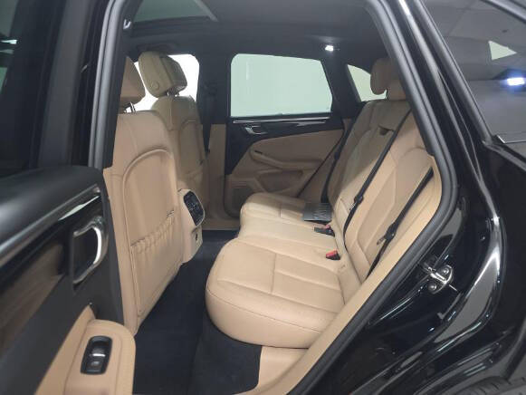 2024 Porsche Macan