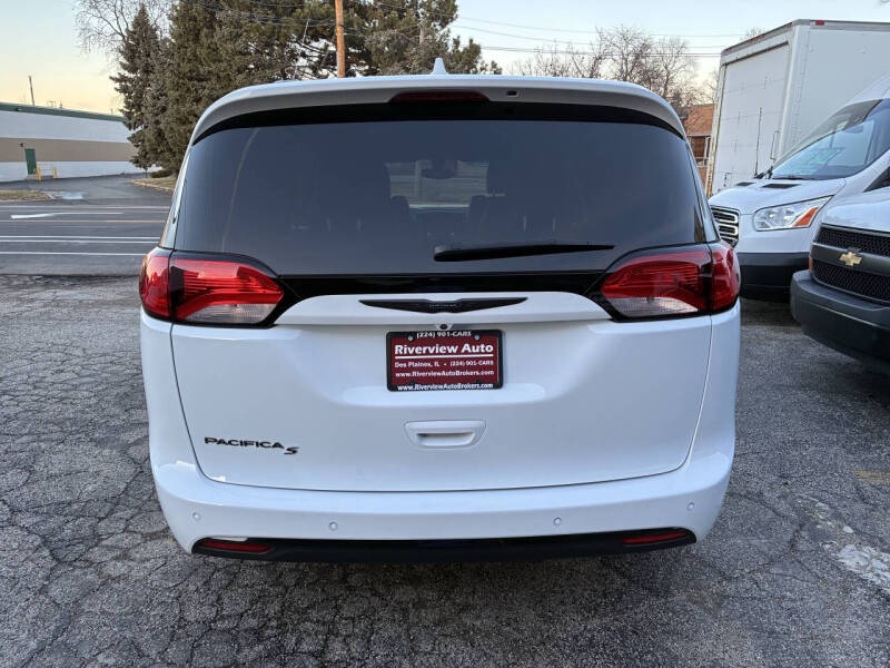 2018 Chrysler Pacifica Touring L Plus