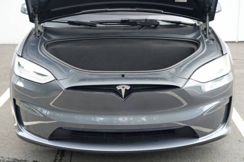 2023 Tesla Model X Standard Range