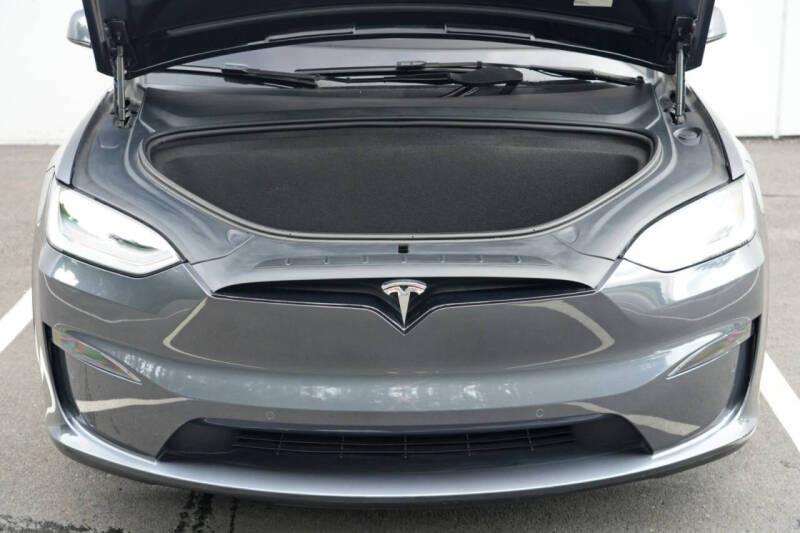 2023 Tesla Model X Standard Range
