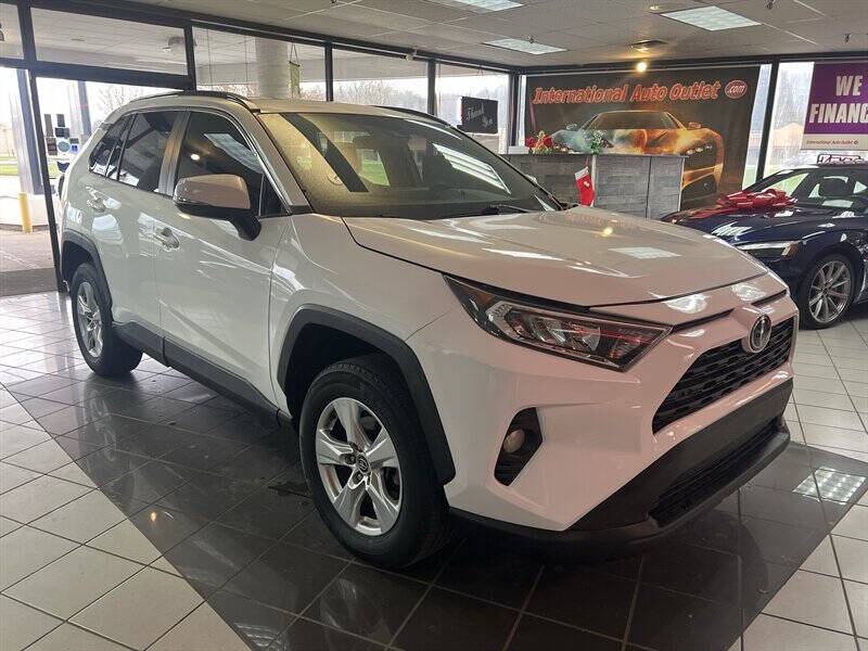 2020 Toyota RAV4 XLE