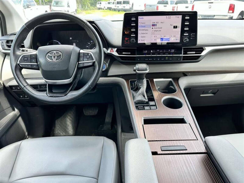 2021 Toyota Sienna XLE 7-Passenger