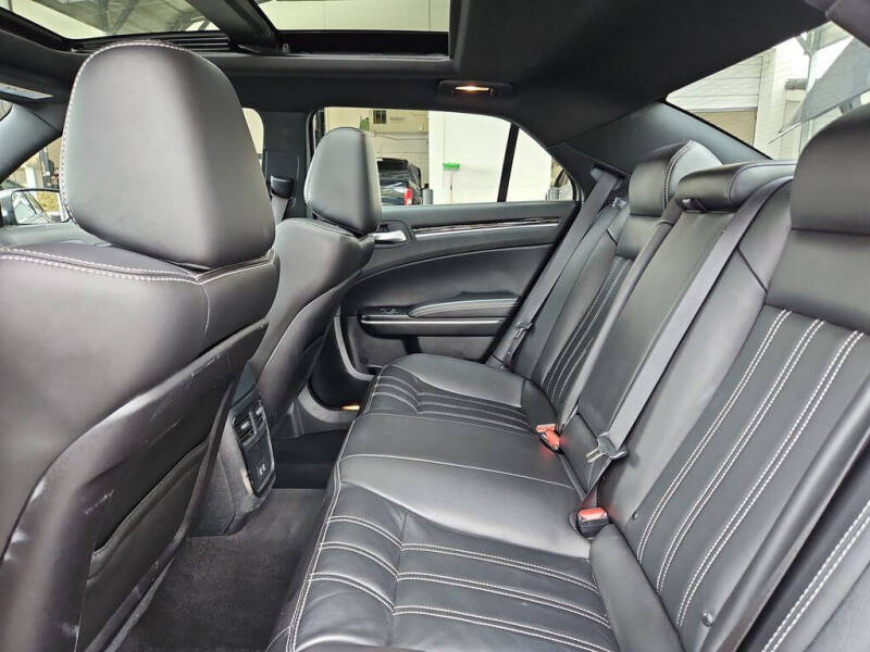 2023 Chrysler 300 S V6