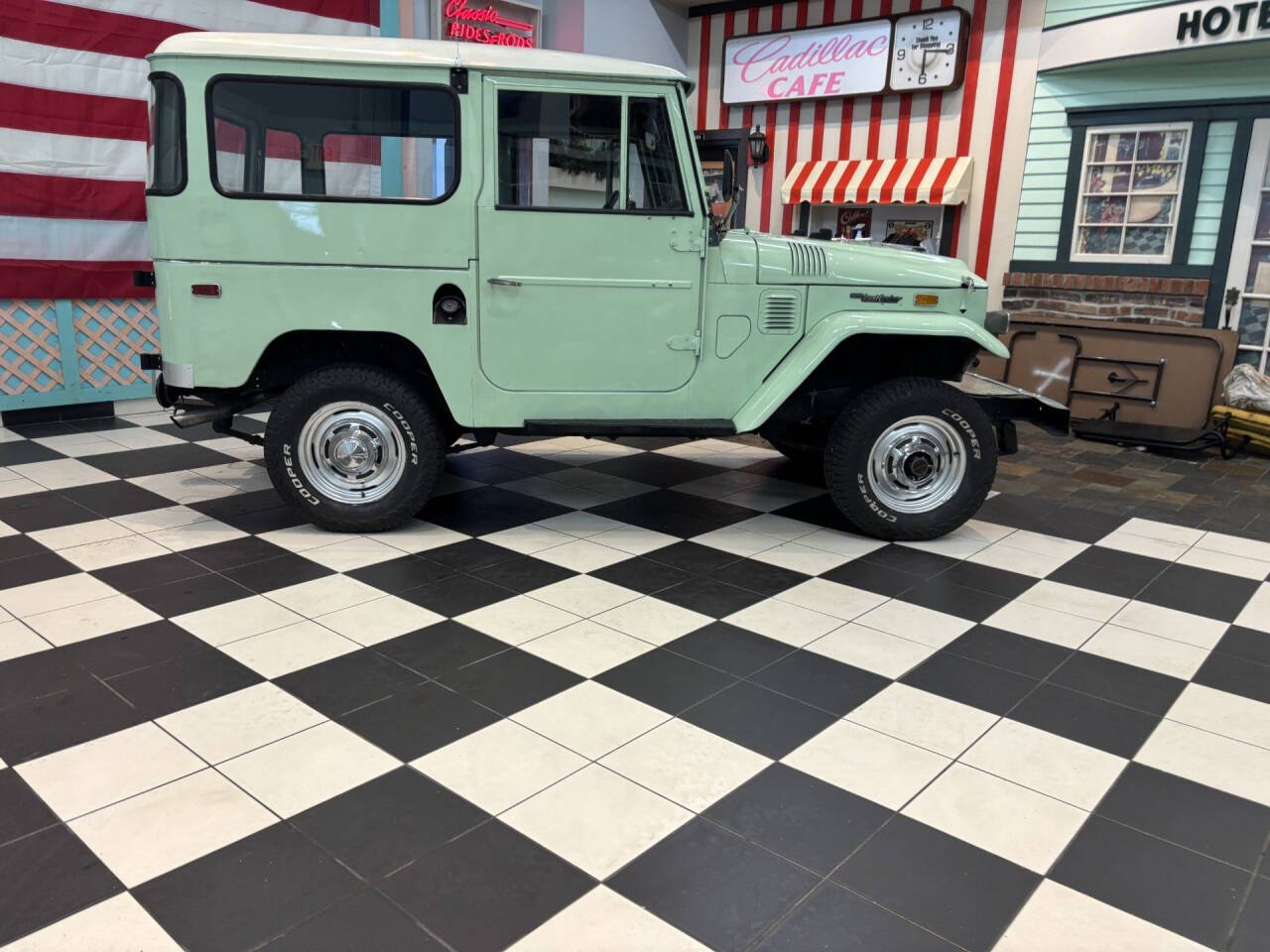 1970 Toyota Land Cruiser 12