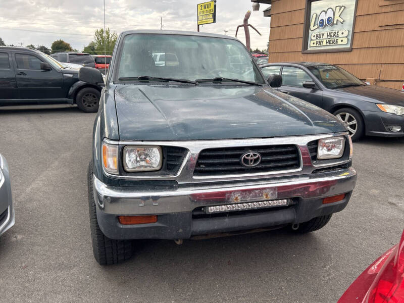 1995 Toyota Tacoma null photo 2