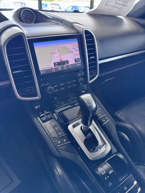 2018 Porsche Cayenne Platinum Edition