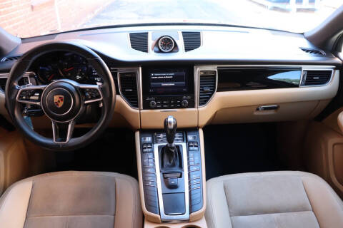 2017 Porsche Macan