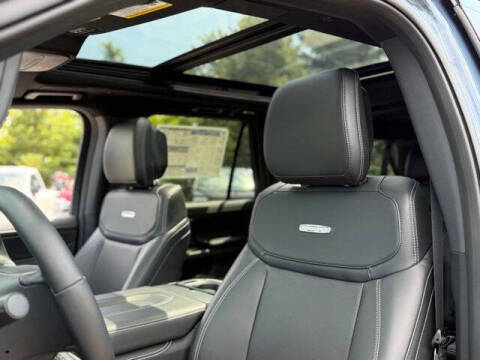 2027 Ford Expedition MAX Platinum