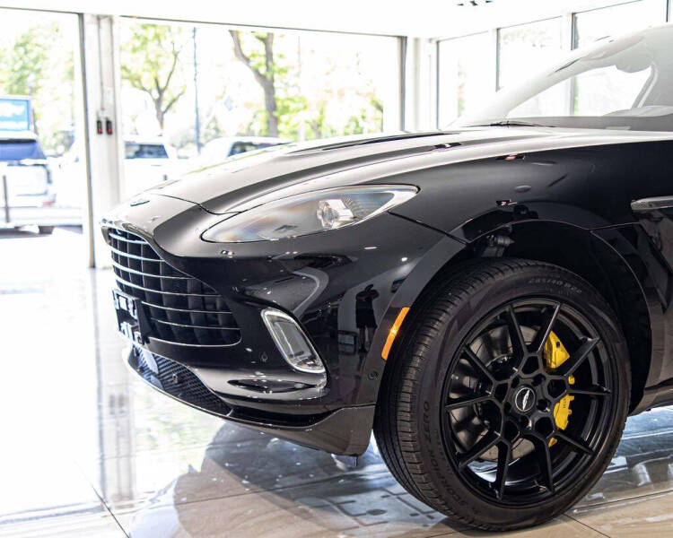 2021 Aston Martin DBX