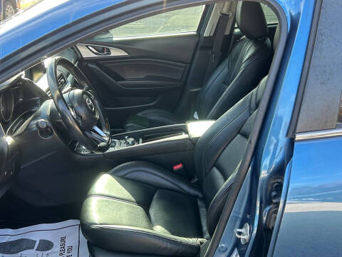 2018 Mazda MAZDA3 Touring