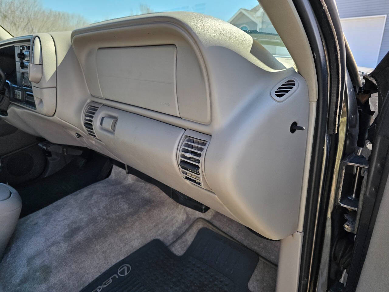 1999 GMC Suburban 185