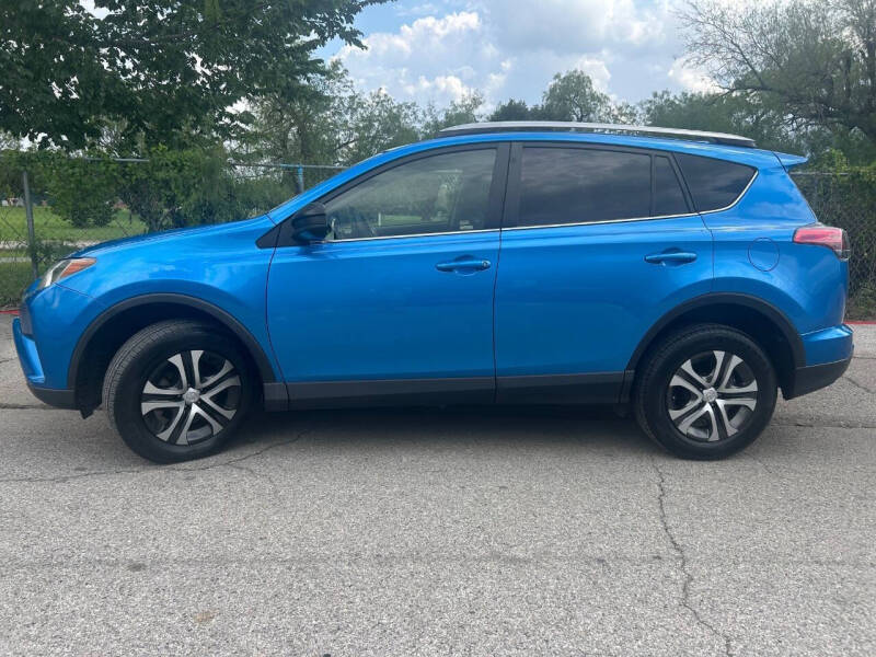 2017 Toyota RAV4 LE