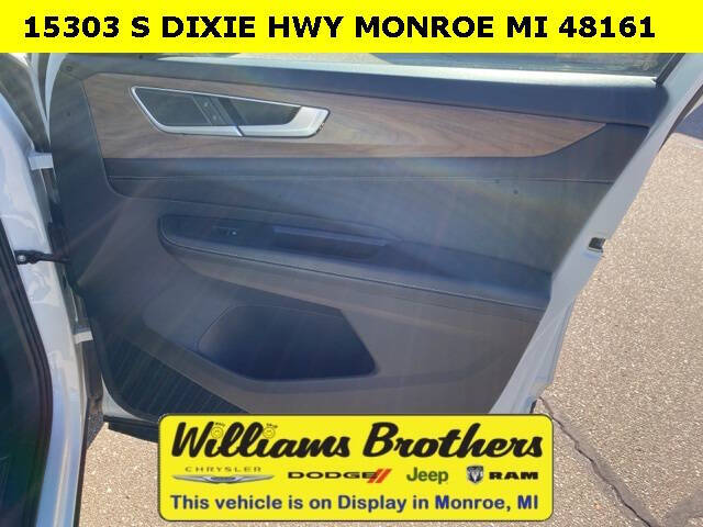 2024 Volkswagen Atlas SE