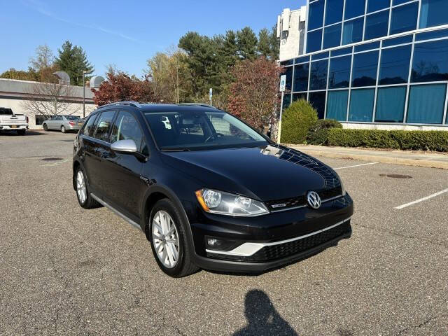 2017 Volkswagen Golf Alltrack for sale at Select Auto in Smithtown NY