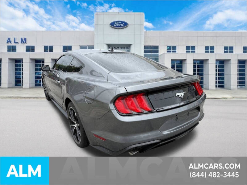 2022 Ford Mustang EcoBoost