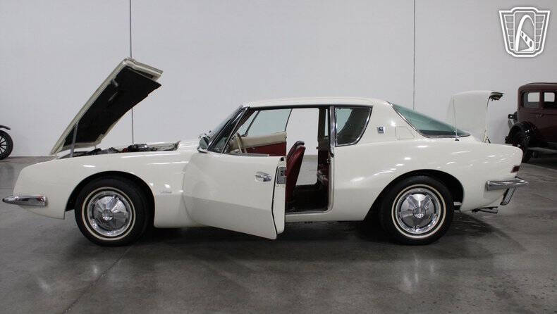 1964 Studebaker Avanti