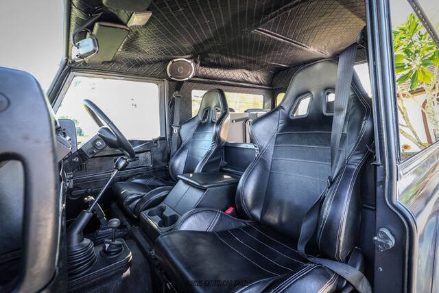2000 Land Rover Defender