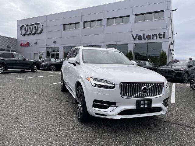 2023 Volvo XC90 Recharge T8 Ultimate Bright Theme 7P