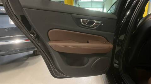 2024 Volvo V60 Cross Country B5 Plus