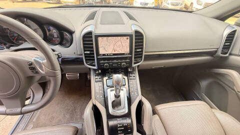 2011 Porsche Cayenne S Hybrid