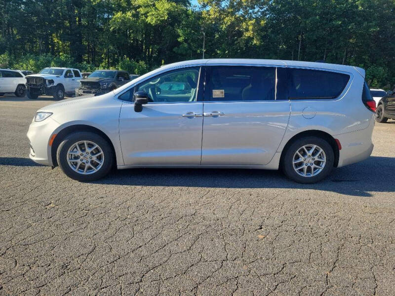 2024 Chrysler Pacifica Touring L