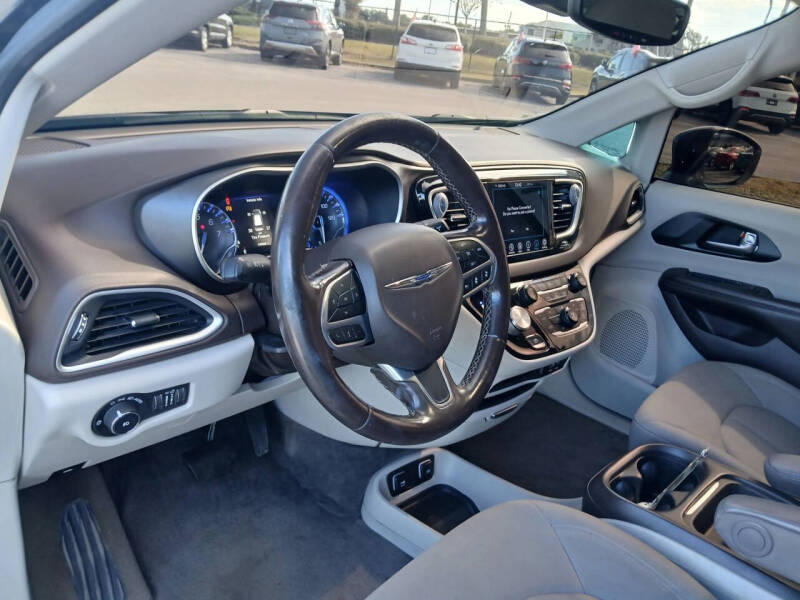 2020 Chrysler Pacifica Touring