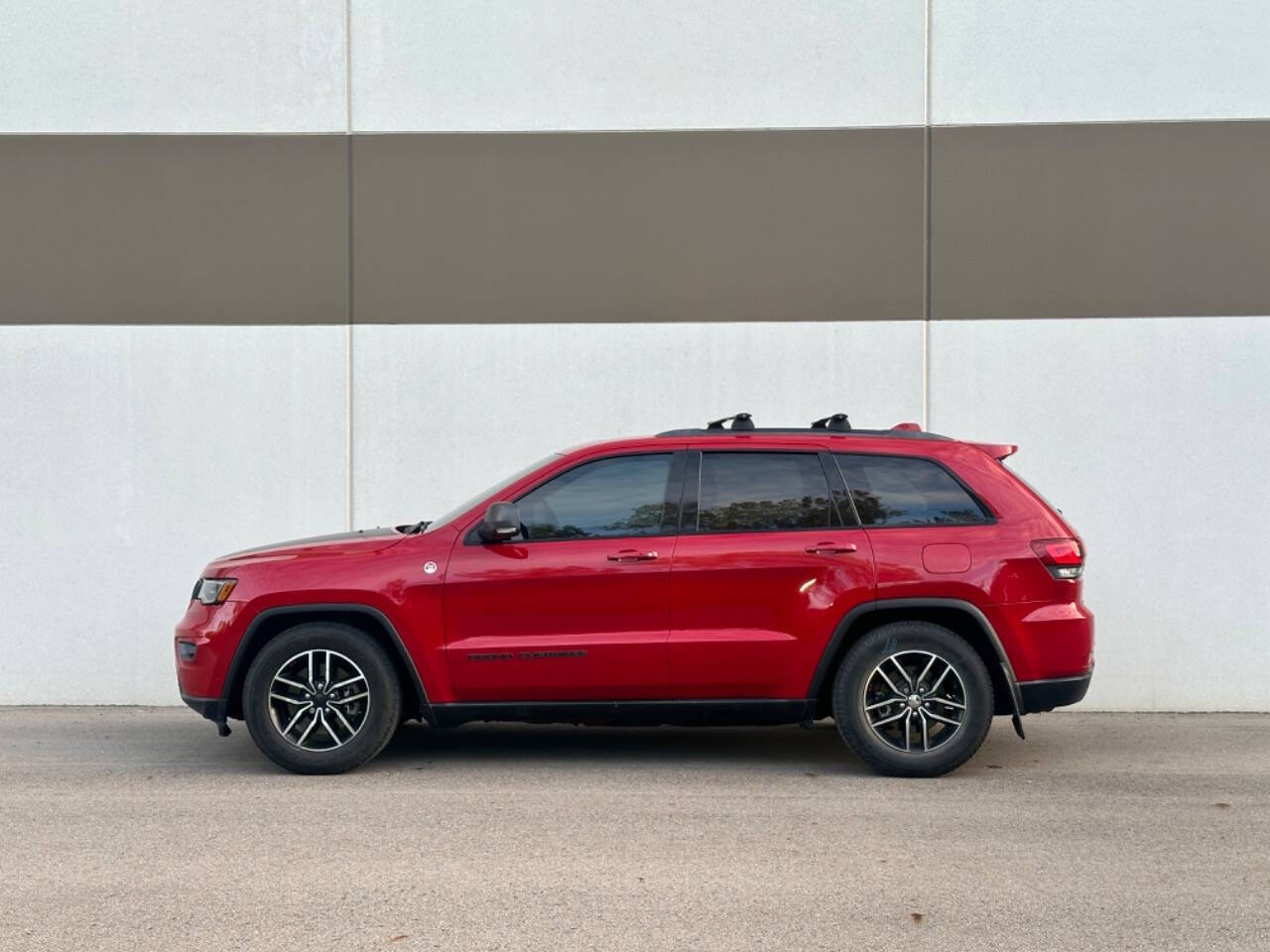 2019 Jeep Grand Cherokee for sale at Phoenix Motor Co in Romulus, MI